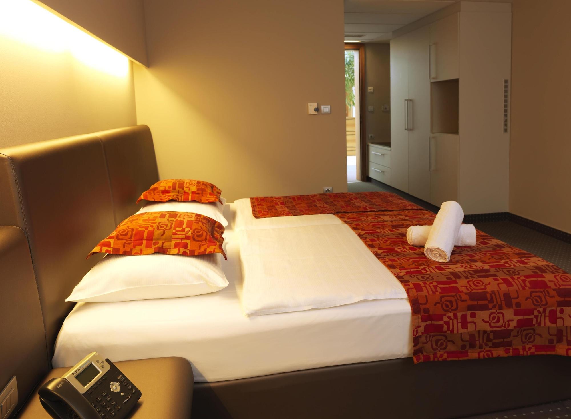 Hotel Thermana Park Lasko**** Superior Exterior photo