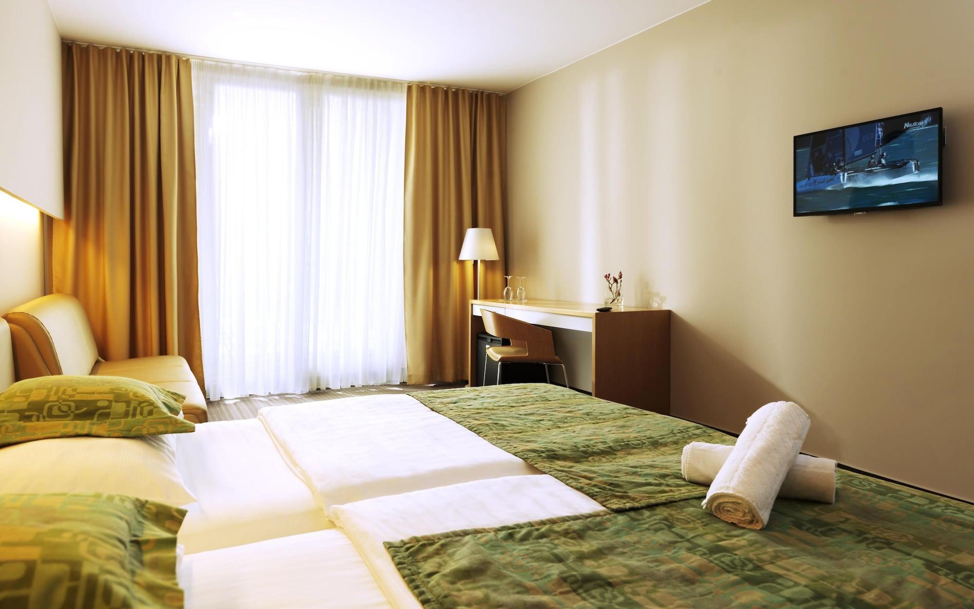 Hotel Thermana Park Lasko**** Superior Exterior photo